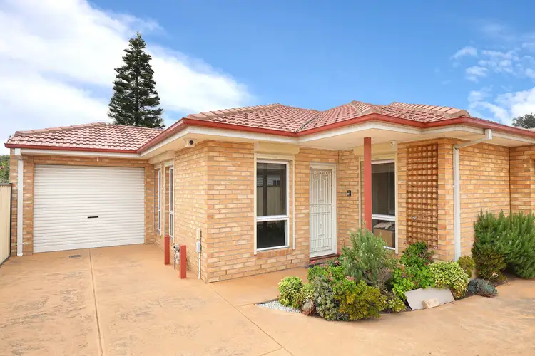 Main view of Homely unit listing, 2/14 RAWSON AVENUE, Sunshine VIC 3020