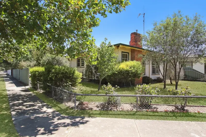 Main view of Homely house listing, 22 Oak Avenue, Benalla VIC 3672