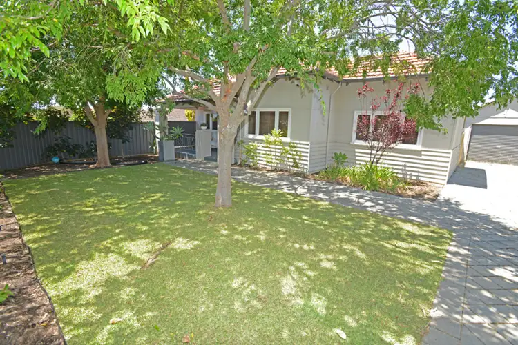 2 Aurelian Street, Palmyra WA 6157