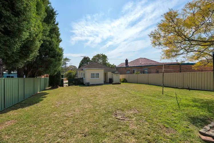 8 East Street, Bardwell Valley NSW 2207