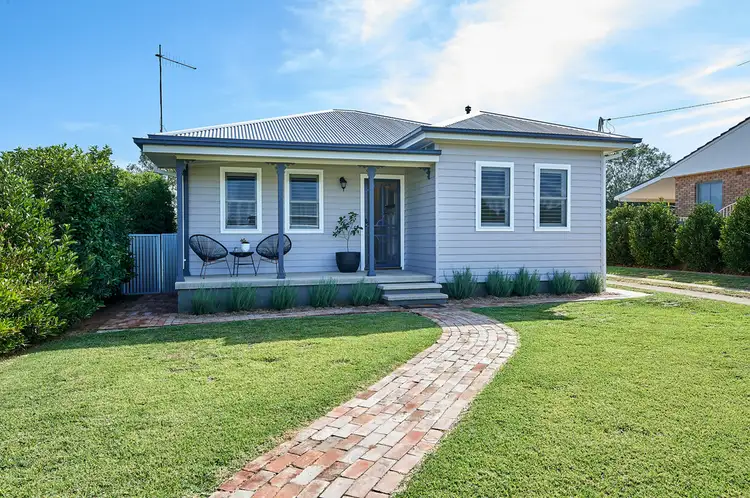 2 Cross Street, Junee NSW 2663