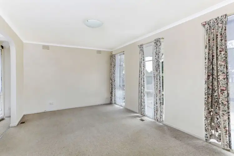 Sixth view of Homely house listing, 4 Paul Court, Endeavour Hills VIC 3802