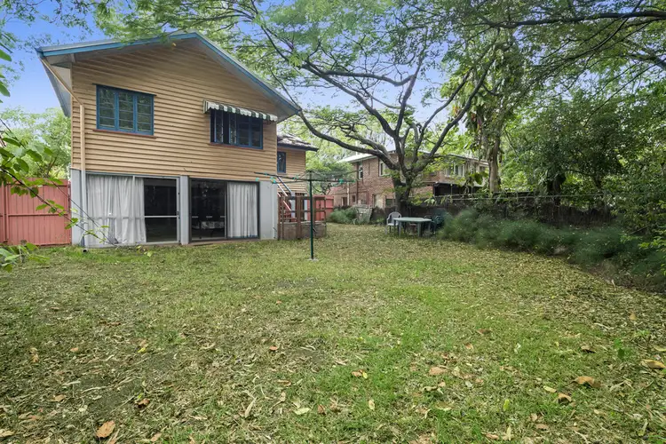 67 Dell Road, St Lucia QLD 4067