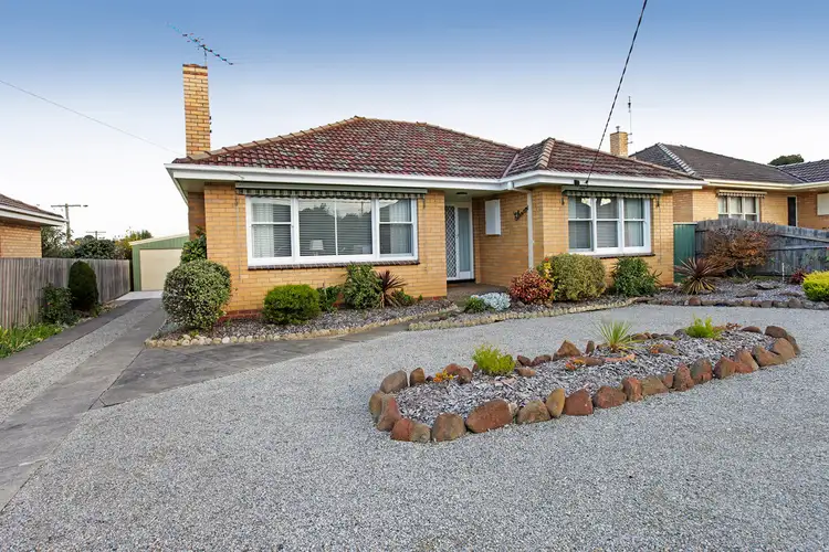 11 Strickland Ave, Highton VIC 3216