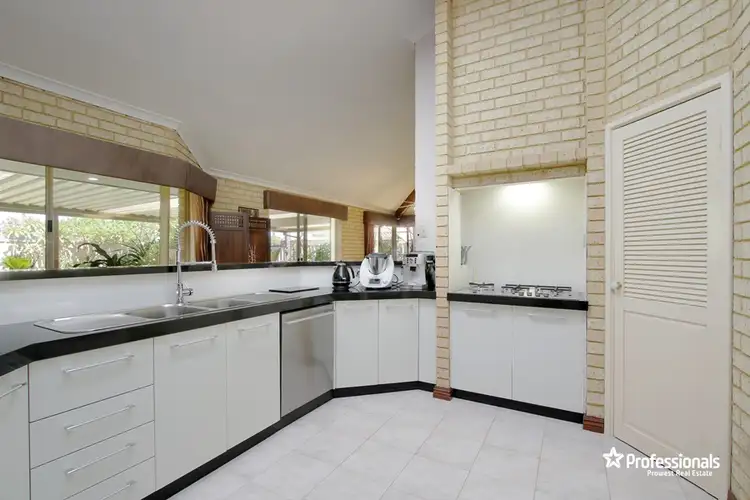 21 Macquarie Way, Willetton WA 6155