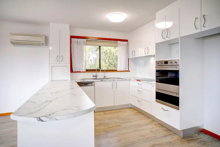 1/8 Bowling Avenue, Port Lincoln SA 5606