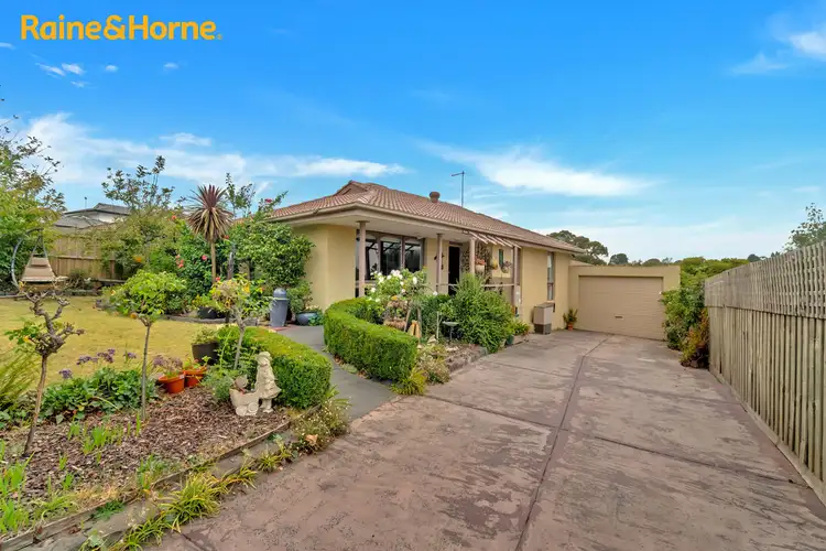 10 EVERTON CLOSE, Hallam VIC 3803