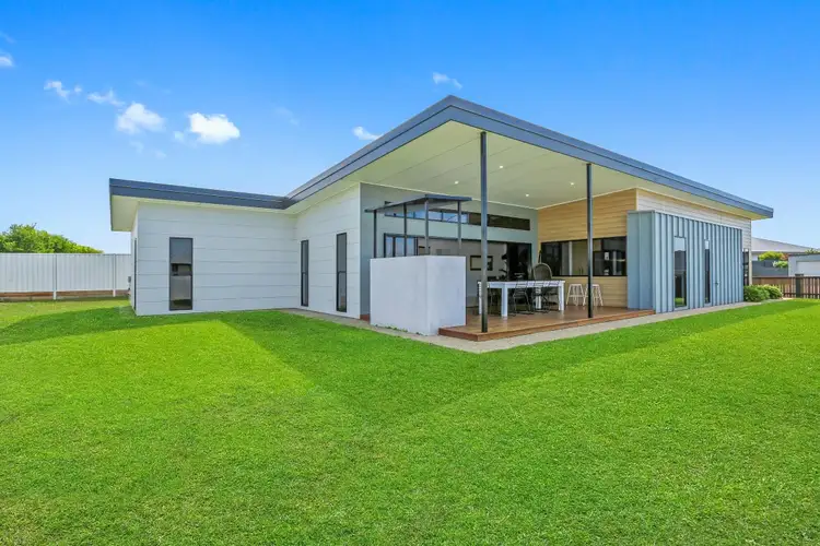 30 Palermo Ave, Ashfield QLD 4670