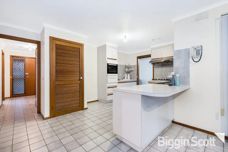 Sixth view of Homely house listing, 2 Fenton Court, Keysborough VIC 3173
