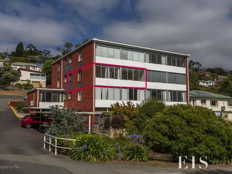 9/3A Montagu Street