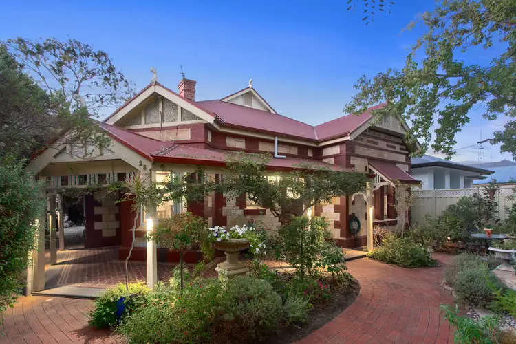 28 Eighth Avenue, St Peters SA 5069