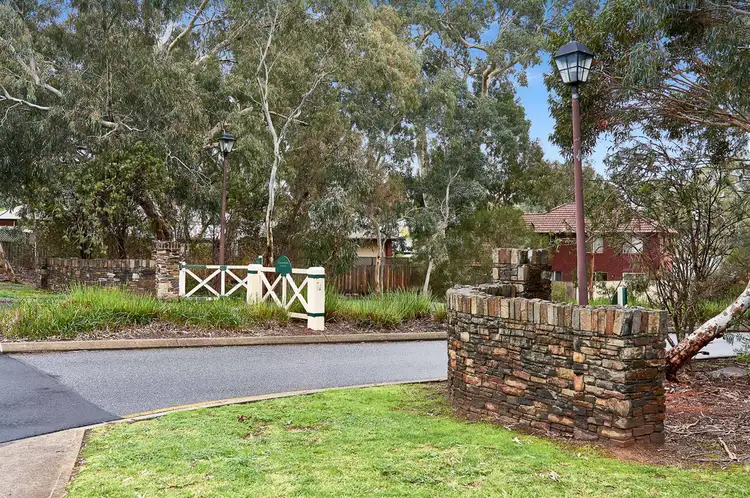 2/33 Craigburn Drive, Flagstaff Hill SA 5159