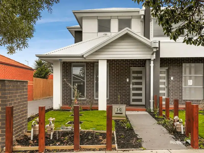 Main view of Homely townhouse listing, 2/12 Stapley Crescent, Altona North VIC 3025