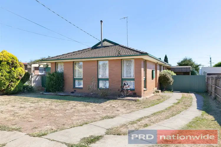 8 Dermot Street, Wendouree VIC 3355