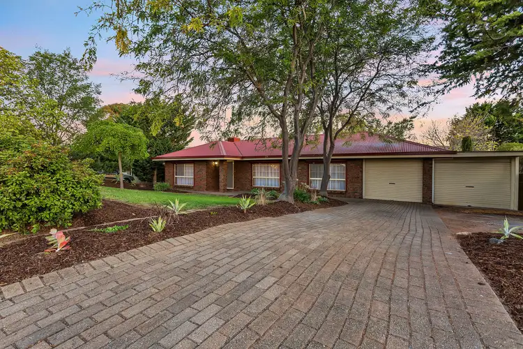 16 Equestrian Drive, Woodcroft SA 5162