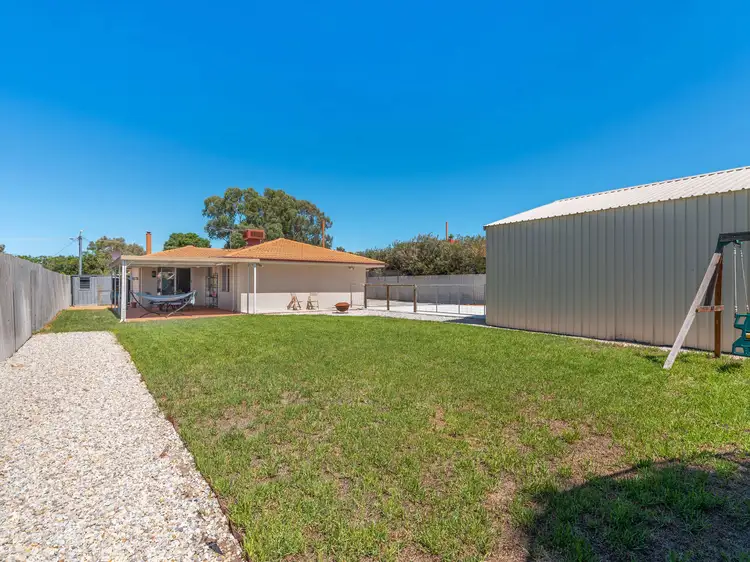 19 Eynesford Street, Gosnells WA 6110