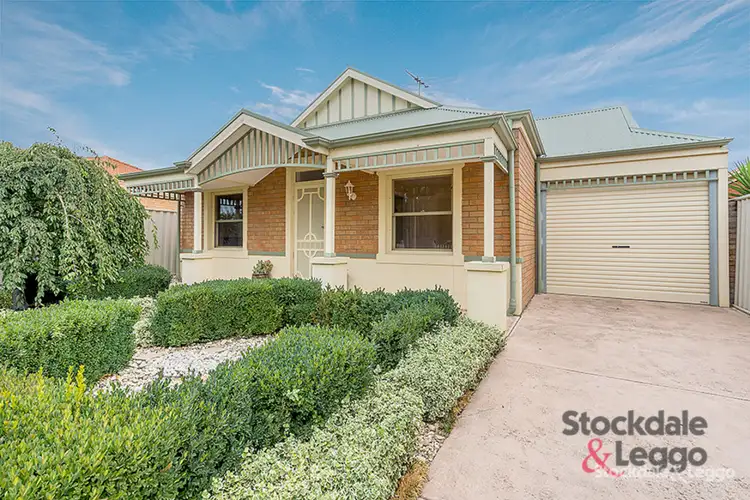Second view of Homely house listing, 5 Parkstone View, Craigieburn VIC 3064