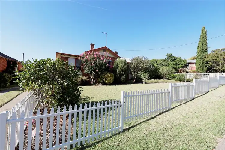 186 Wynyard Street, Tumut NSW 2720