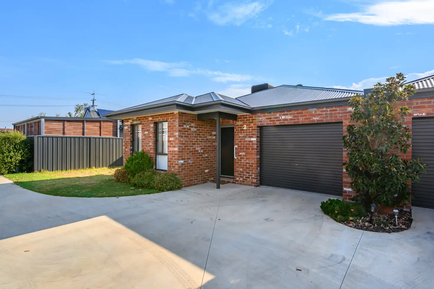 Main view of Homely townhouse listing, 2/4-6 Wilson Street, Wodonga VIC 3690