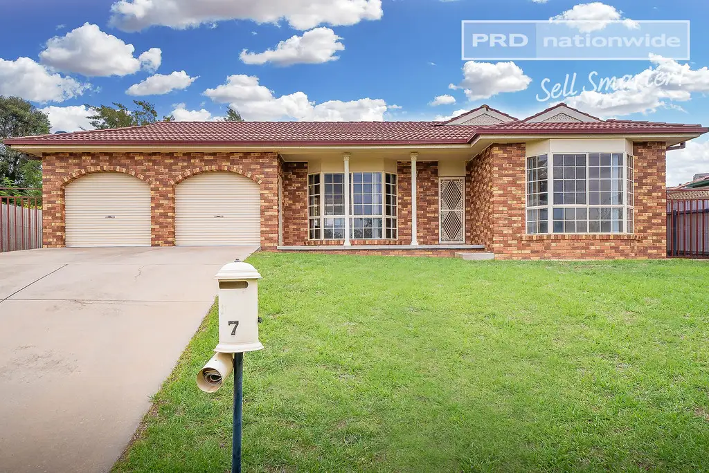 Main view of Homely house listing, 7 Minya Place, Glenfield Park NSW 2650