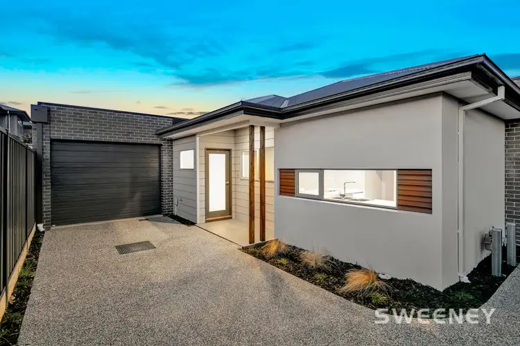 3/54 Cyclamen Avenue, Altona North VIC 3025