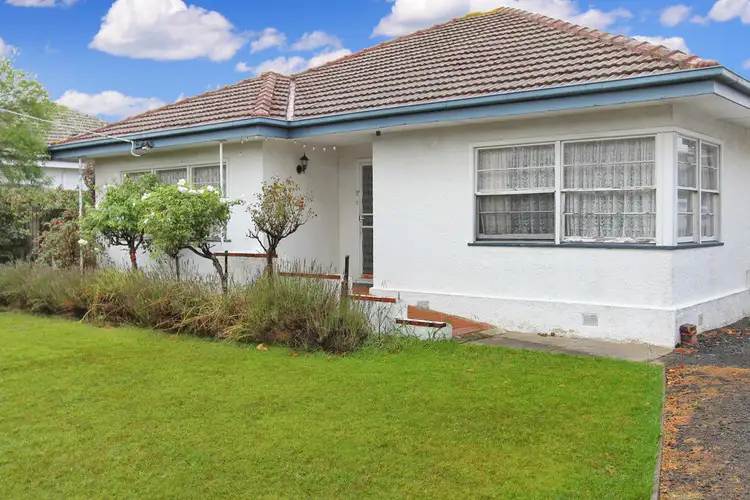11 EVELYN STREET, Yarram VIC 3971
