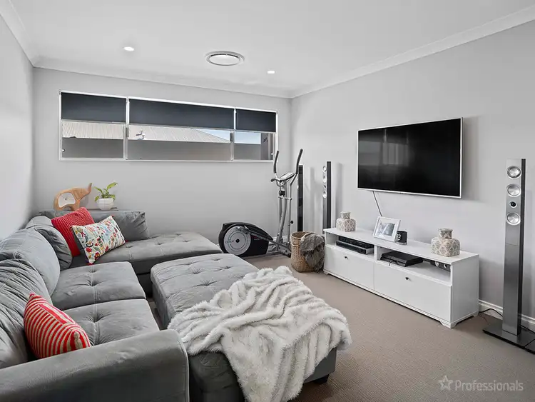 Sixth view of Homely house listing, 27 Windward Green, Geographe WA 6280