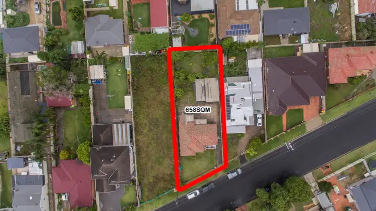 14 Lawrence Street, Fairfield NSW 2165
