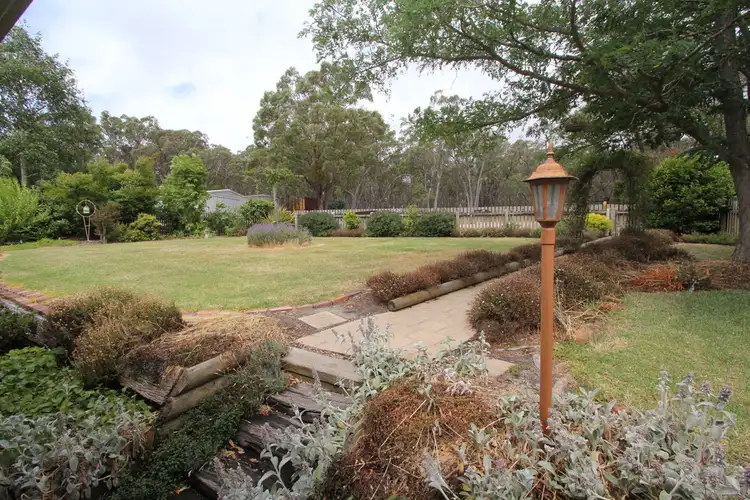 153 Dalgleishs Road, Beaufort VIC 3373