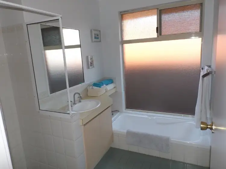 Seventh view of Homely house listing, 2 Gun Court, Leda WA 6170