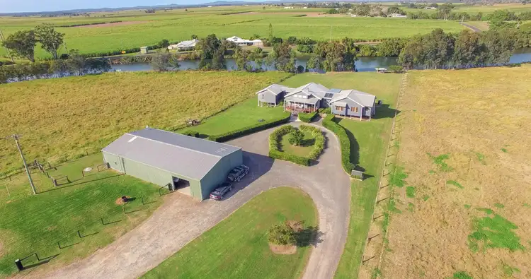 9 South Bank Road, Palmers Island NSW 2463