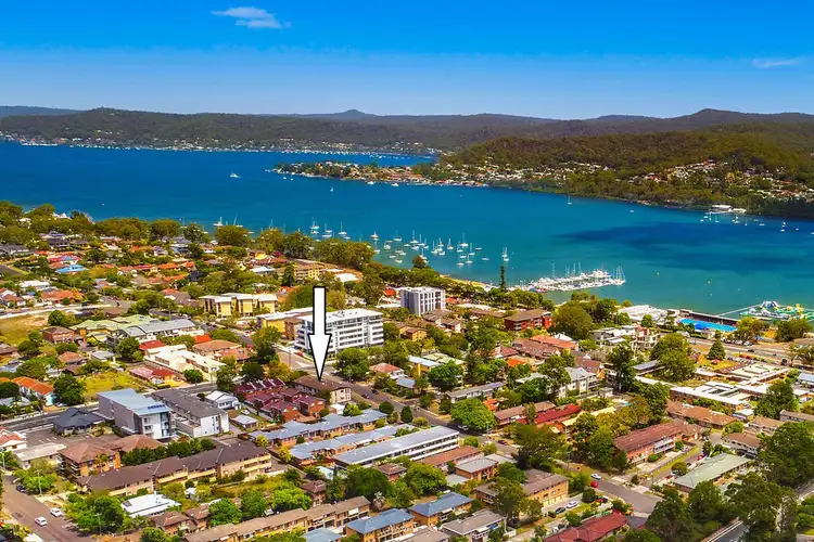 2/22 York Street, Point Frederick NSW 2250