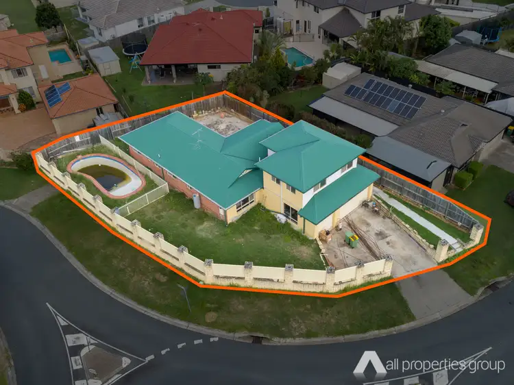 2 Hedera st, Regents Park QLD 4118