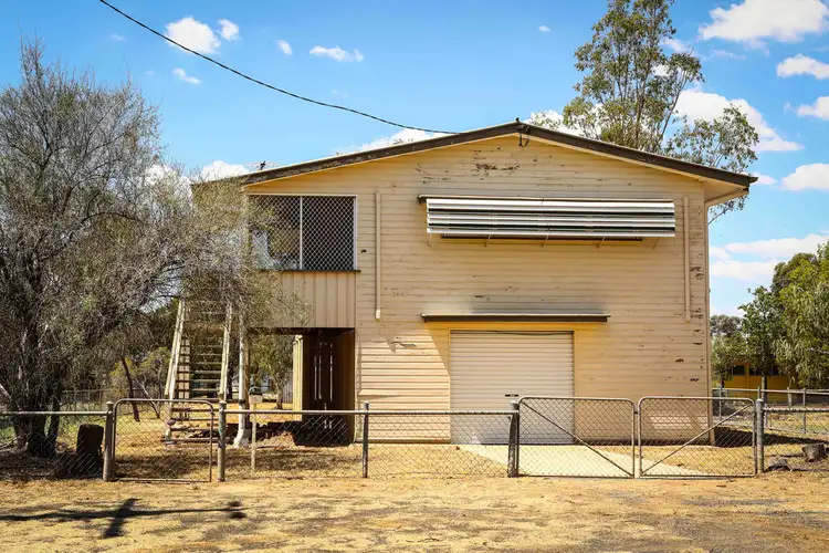 8 JACKSON STREET, Roma QLD 4455