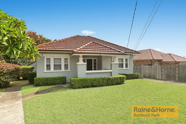 9 Hamel Crescent, Earlwood NSW 2206