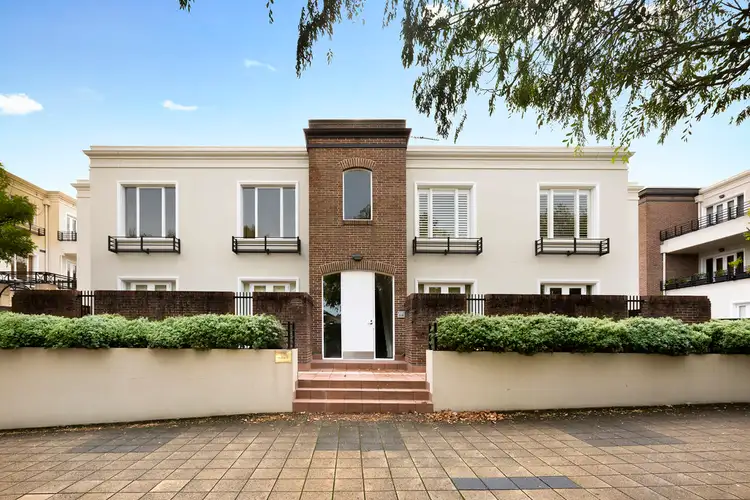 18/912 Glenferrie Road, Kew VIC 3101