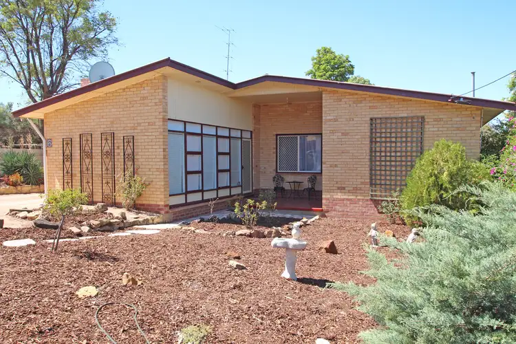 6 Churchill Street, Paringa SA 5340