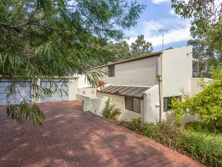 31 Coolinga Road, Lesmurdie WA 6076