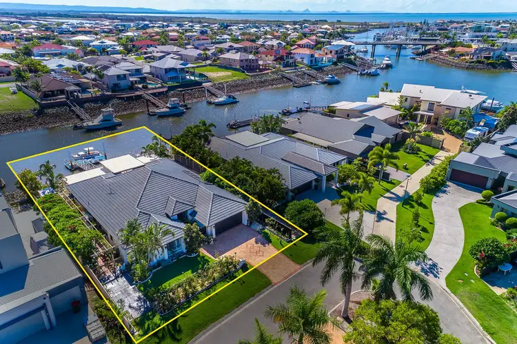 27 Mariner Crt, Newport QLD 4020