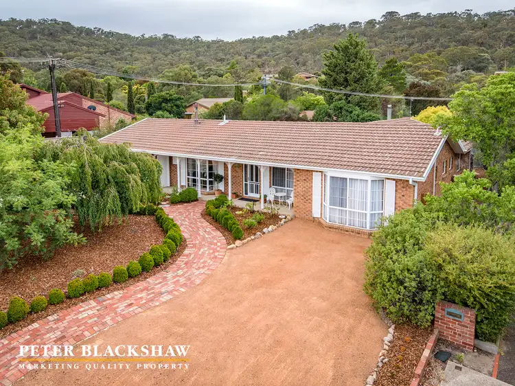 33 Chataway Crescent, Fadden ACT 2904