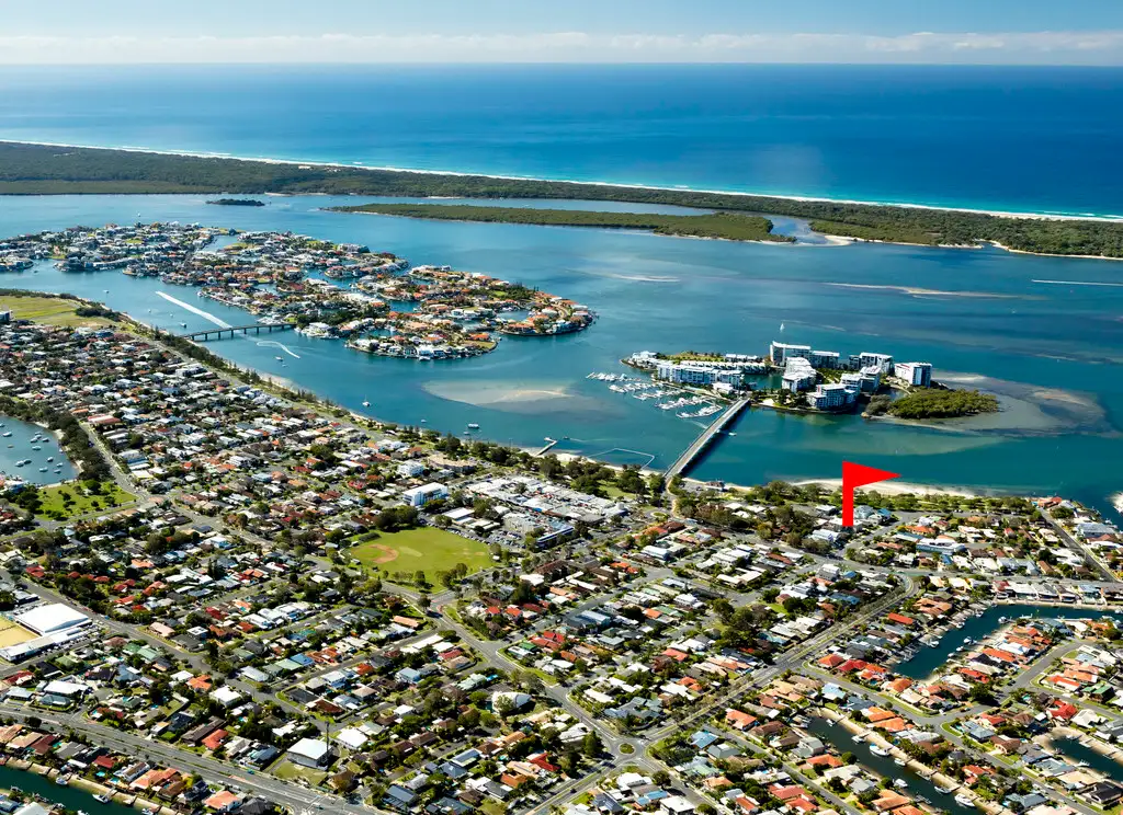 Main view of Homely apartment listing, 8/9 Errol Avenue, Paradise Point QLD 4216