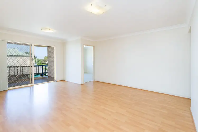 Fifth view of Homely apartment listing, 8/9 Errol Avenue, Paradise Point QLD 4216