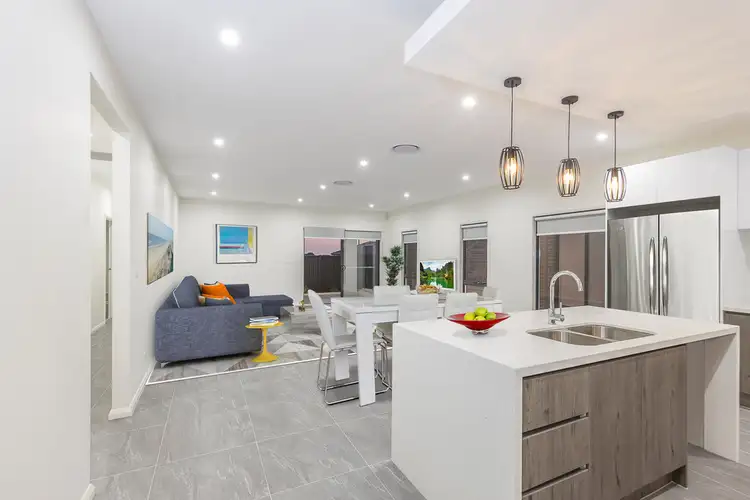 14 Sunmoth Road, Craigieburn VIC 3064