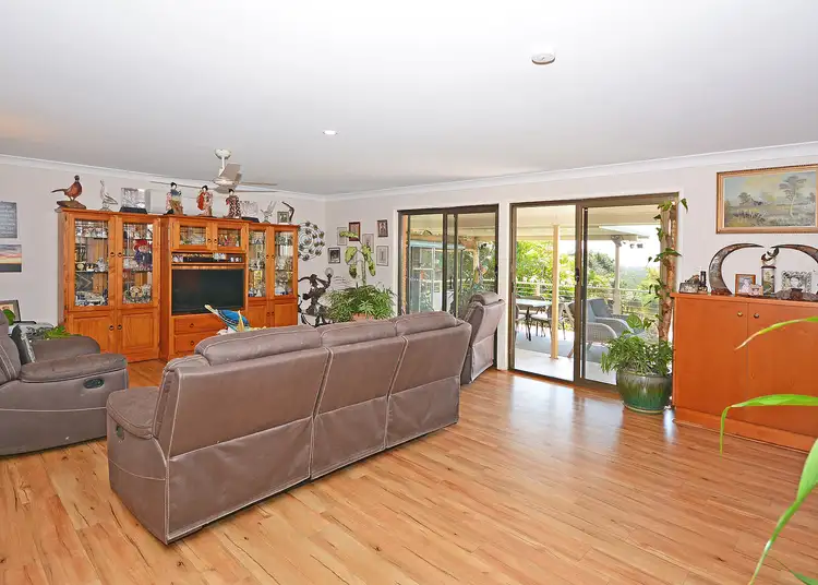 Fifth view of Homely house listing, 8 NORTH POINT COURT, Dundowran QLD 4655