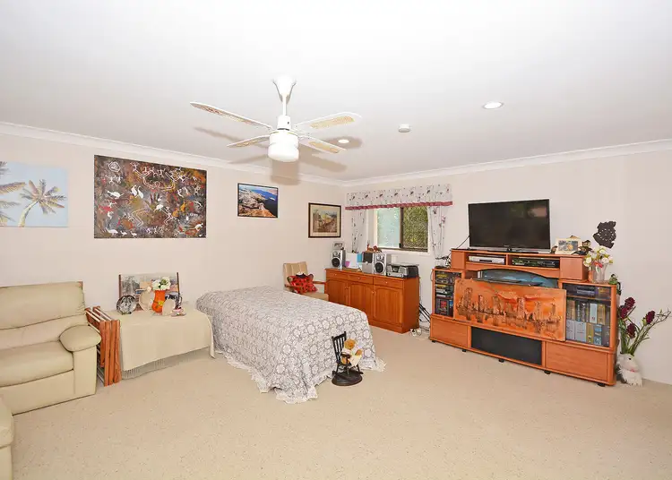 Seventh view of Homely house listing, 8 NORTH POINT COURT, Dundowran QLD 4655