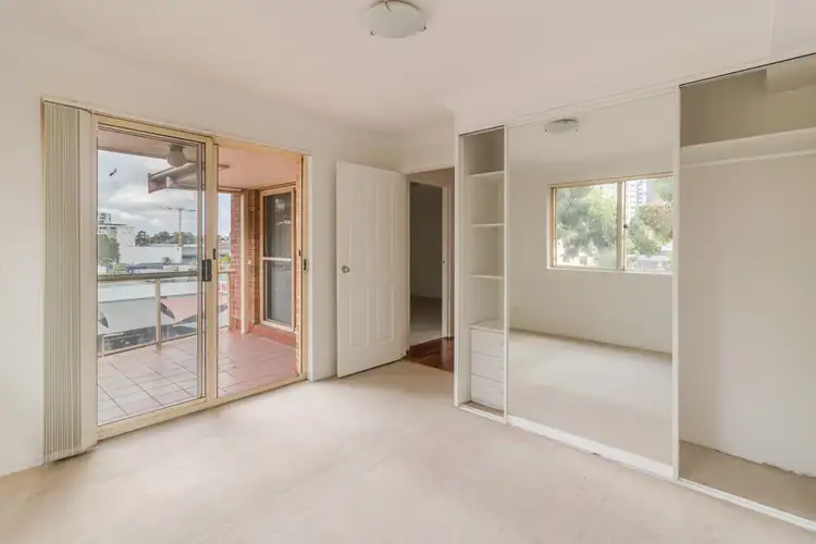 31/13-21 Great Western Highway