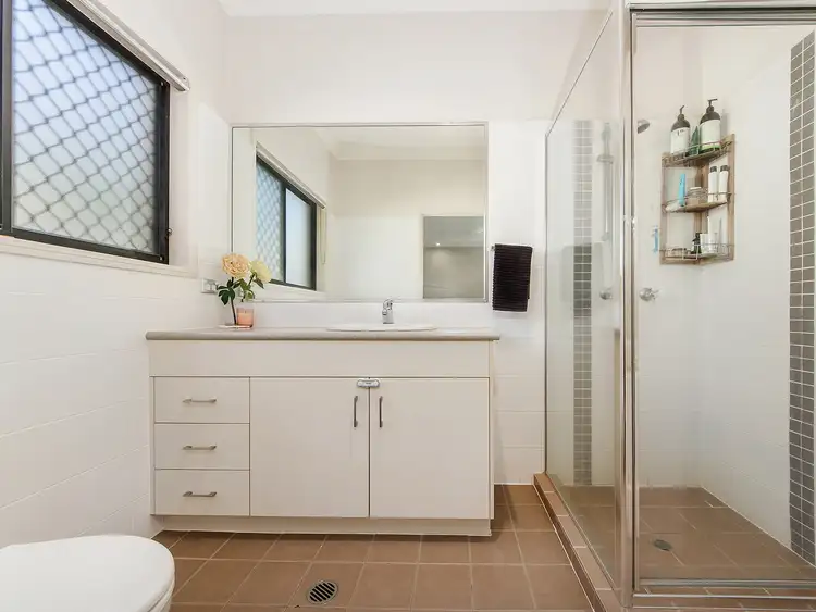 Sixth view of Homely semi-detached listing, 2/3 Entry Drive, Merrimac QLD 4226