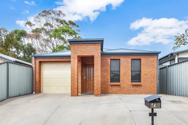 17 Cowra Avenue, Gilles Plains SA 5086