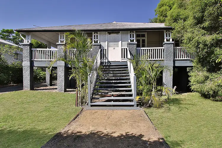 19 Salisbury Road, Ipswich QLD 4305