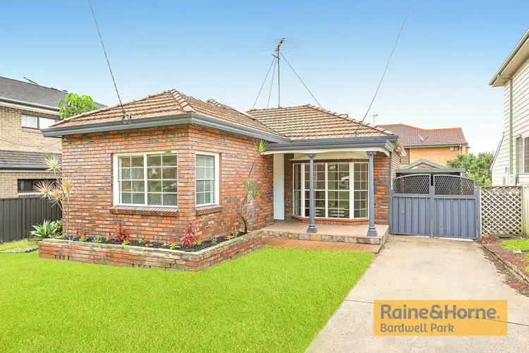15 Daisy Street, Roselands NSW 2196